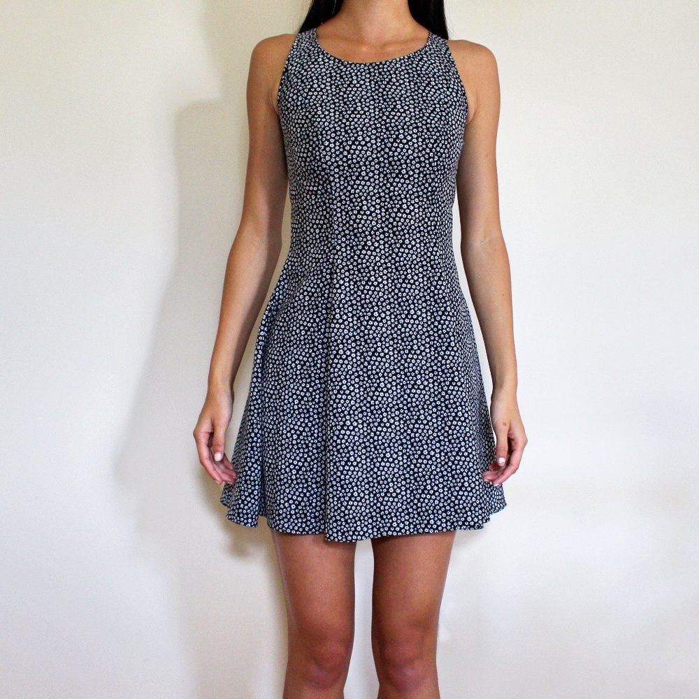 DIVIDED Women's Black and White Floral Dress